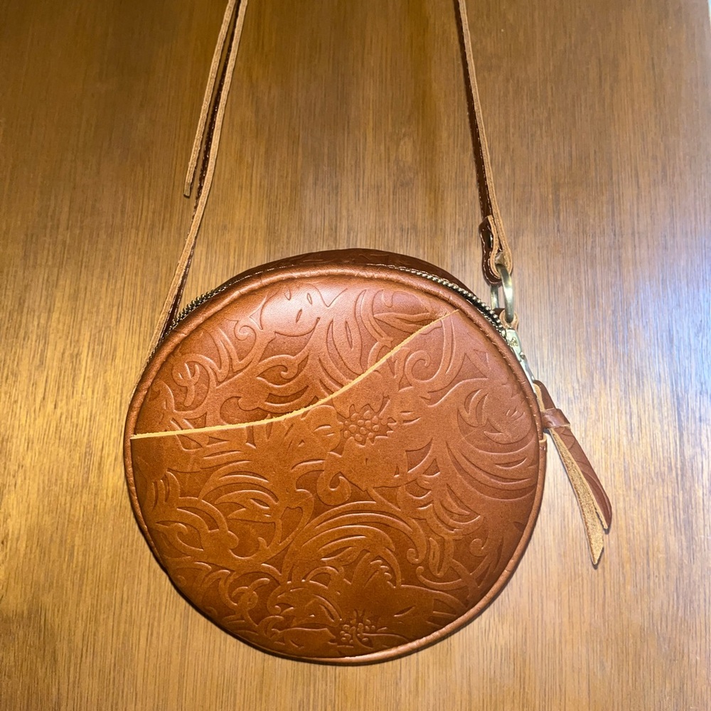 Portland Leather Circle Crossbody Meadow 7 inch